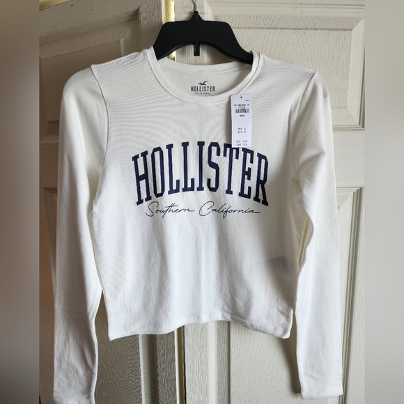 Hollister Tops - Hollister long sleeve top